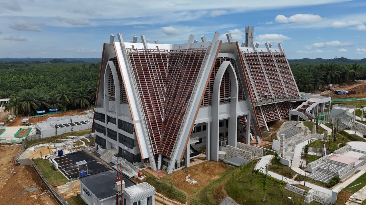 Bangunan Gedung dan Kawasan Basilika & Gereja foto 1