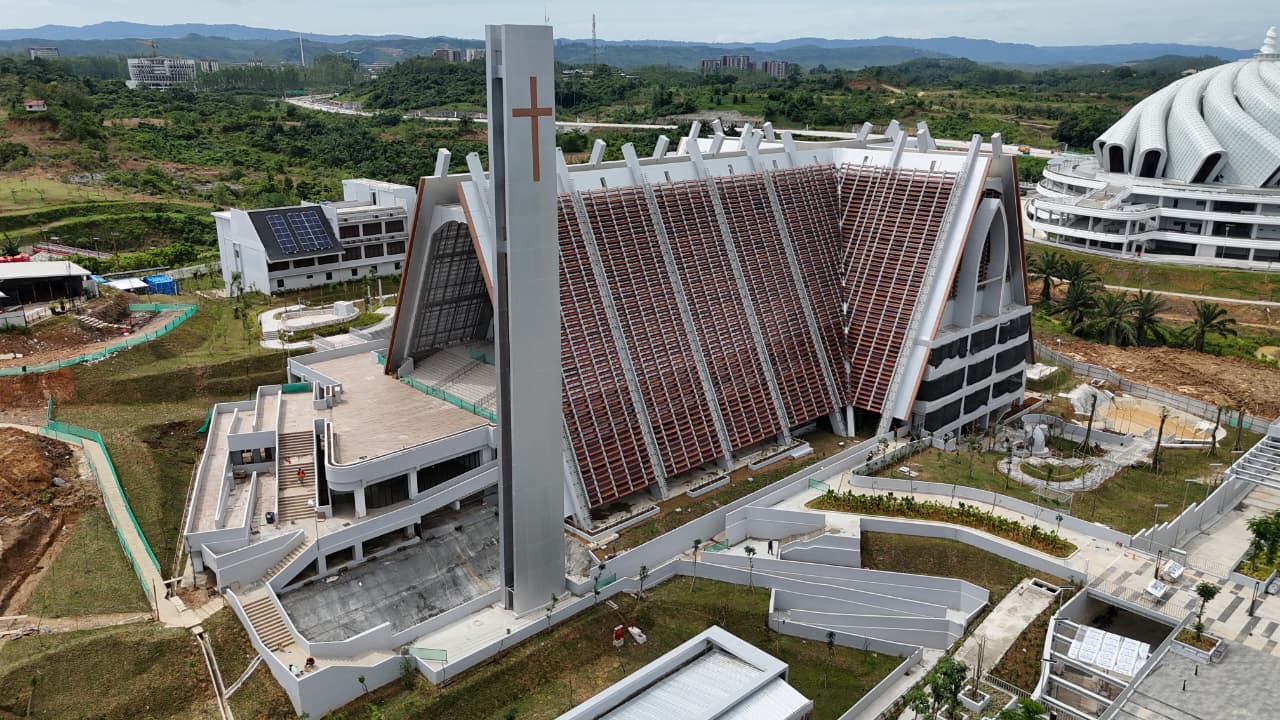 Bangunan Gedung dan Kawasan Basilika & Gereja foto 2