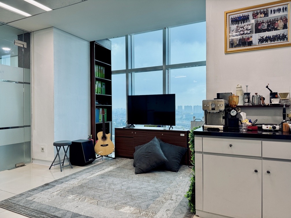 Recharge Corner 